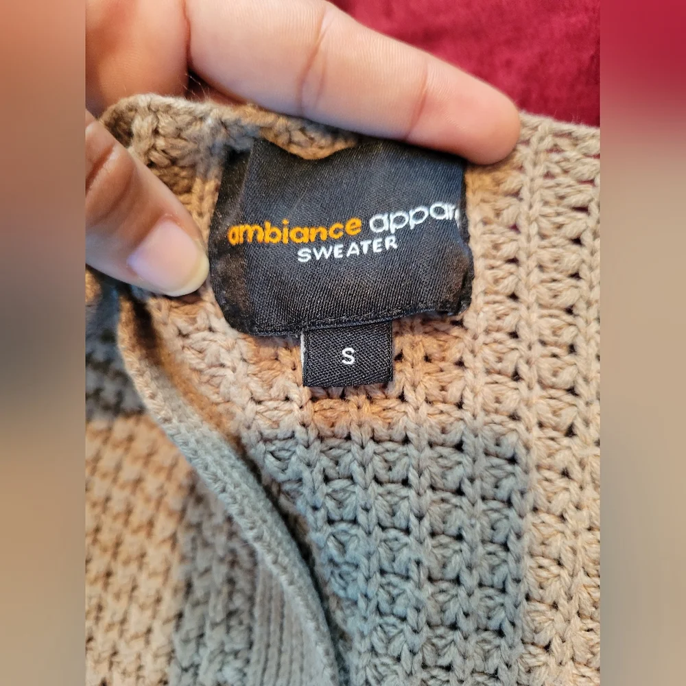 Cardigan - Picture 3 of 4